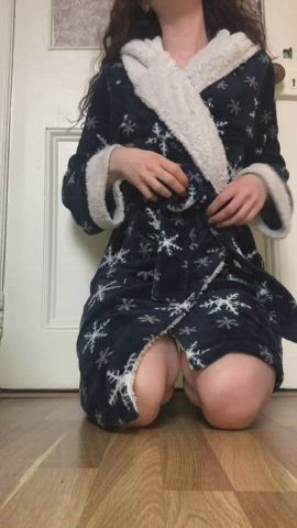 Nothing to see here… promise! Just a slut in her PJs…