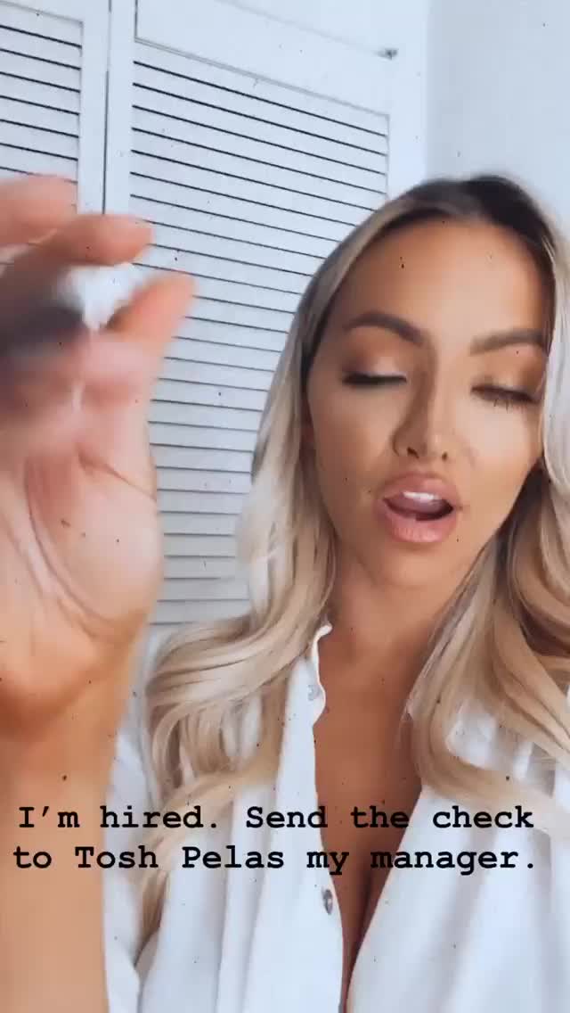 Lindsey Pelas