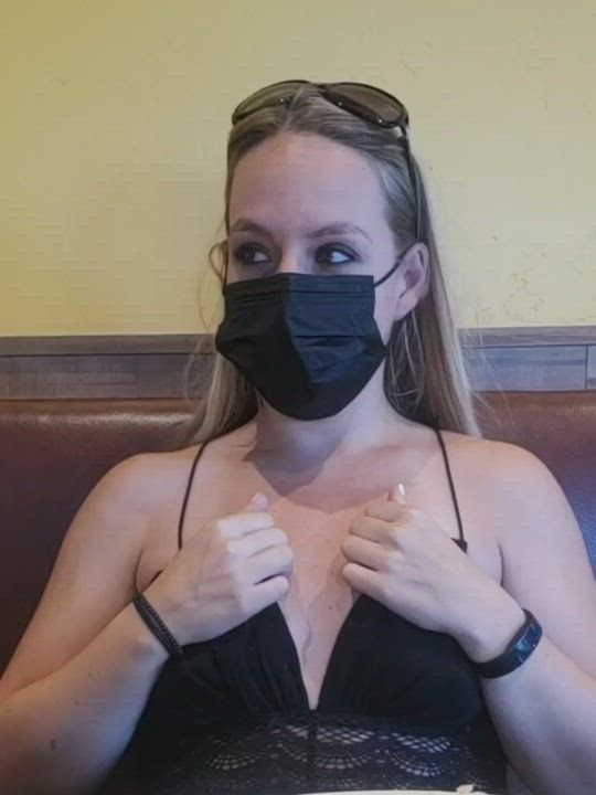 Restaurant [F]lash Dare ✅