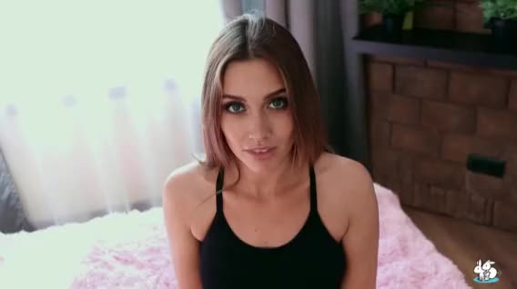 Blue Eye Babe suck cock