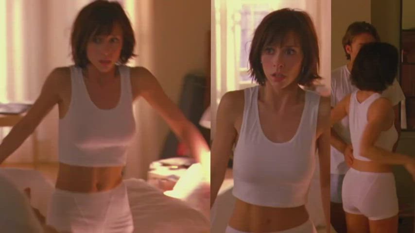 Bouncing Tits Celebrity Jennifer Love Hewitt gif