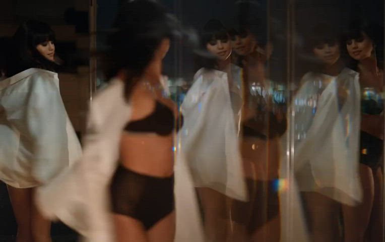 ass celebrity female selena gomez underwear gif