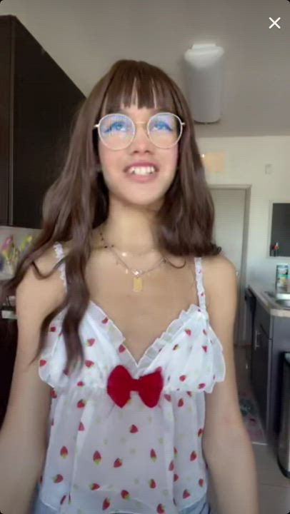 Boobs Nipslip TikTok gif