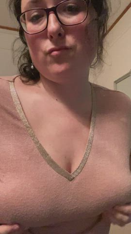 Anyone on here a fan of single curvy moms like me?