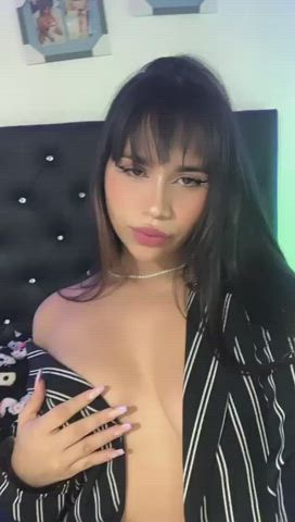 camgirl eye contact latina seduction sensual teen teens webcam gif