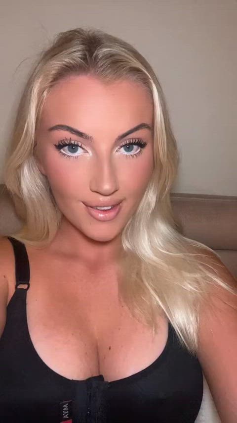 blonde blue eyes non-nude onlyfans tease teen tiktok r/tiktits gif