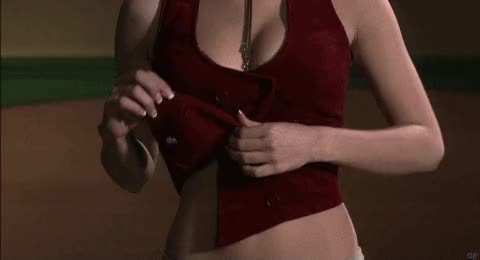 (122860) Elisha Cuthbert - Cinema's Greatest Non-Nude Pornstar
