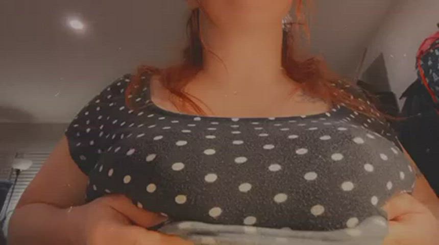 big tits boobs milf gif