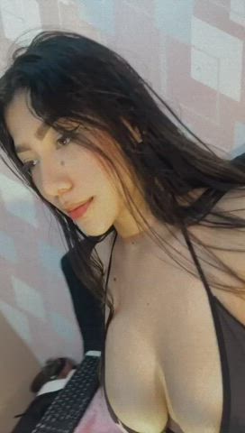 18 years old big tits boobs camgirl latina natural tits nipples teen tits gif