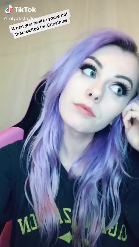 Cosplay Rolyat gif