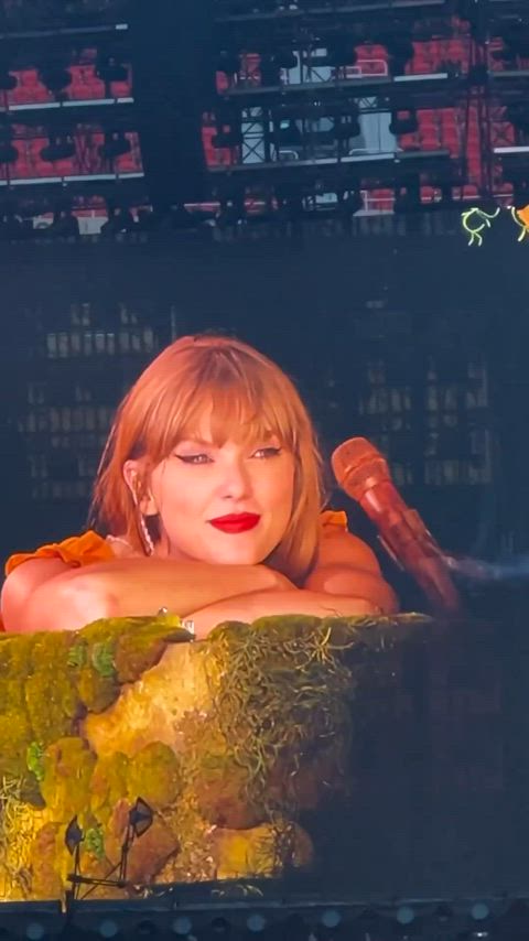 celebrity sexy taylor swift gif