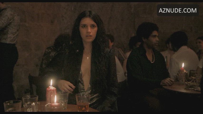 cleavage non-nude cinema gif