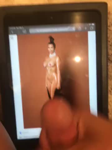 Kim kardashian cum tribute