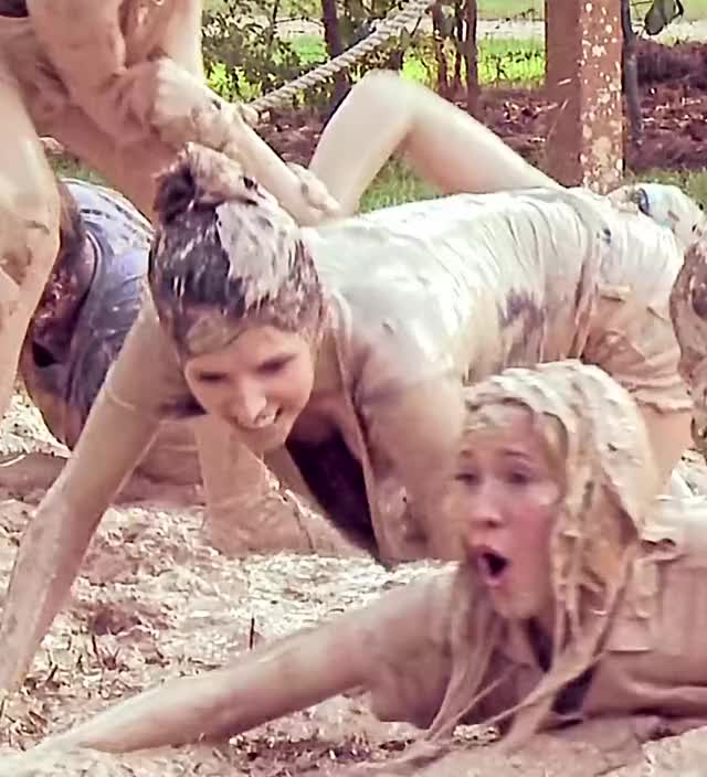 Anna Kendrick muddy new (1)