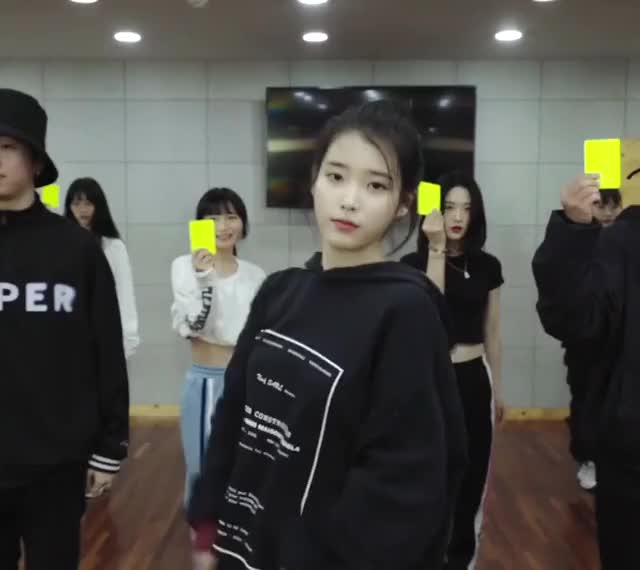 IU 삐삐(BBIBBI)' DANCE PRACTICE