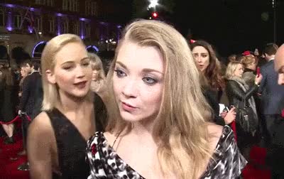 Jennifer Lawrence kisses Natalie Dormer