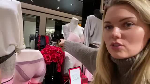 ??I brought @samanthasbolger along with Me to @victoriassecret to shop 3 essential