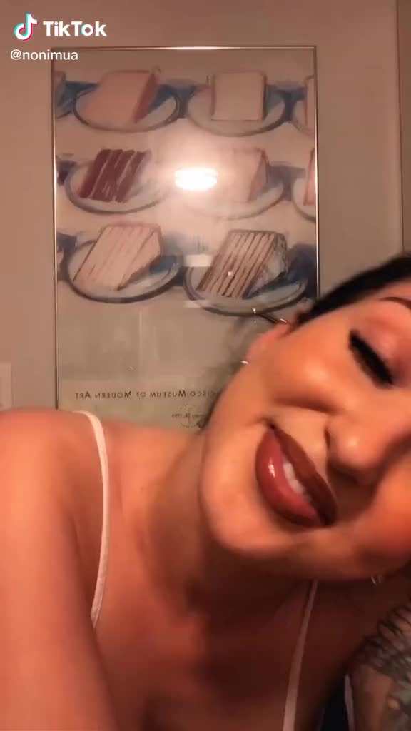 Non0mua  on TikTok