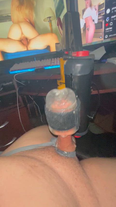  M with remote controlable Stroker toy here (its called "TheHandy"), Wanna