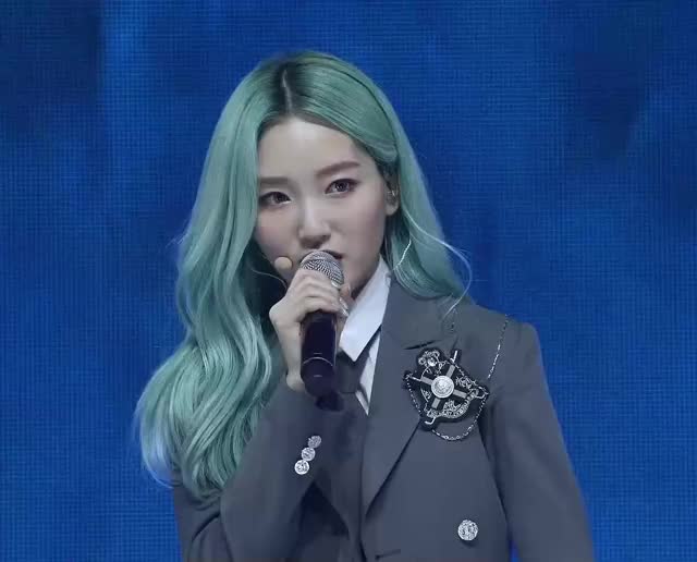 Loona Midnight Festival Stylish Gowon-3