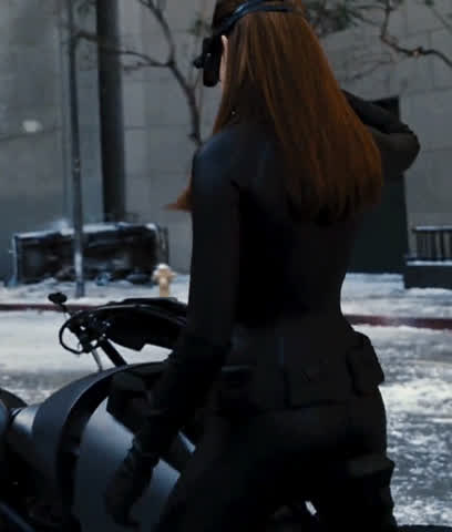 Anne Hathaway Ass Catsuit Celebrity Comics Latex gif