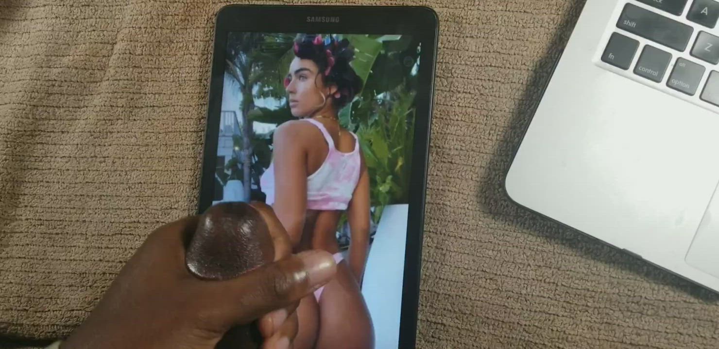 Covering Sommer Ray in nut @nevernotasakura