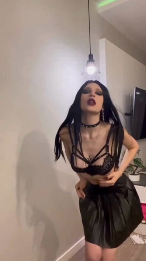 amateur ass cute goth solo amateur-girls goth-girls thick-booty tik-tok gif