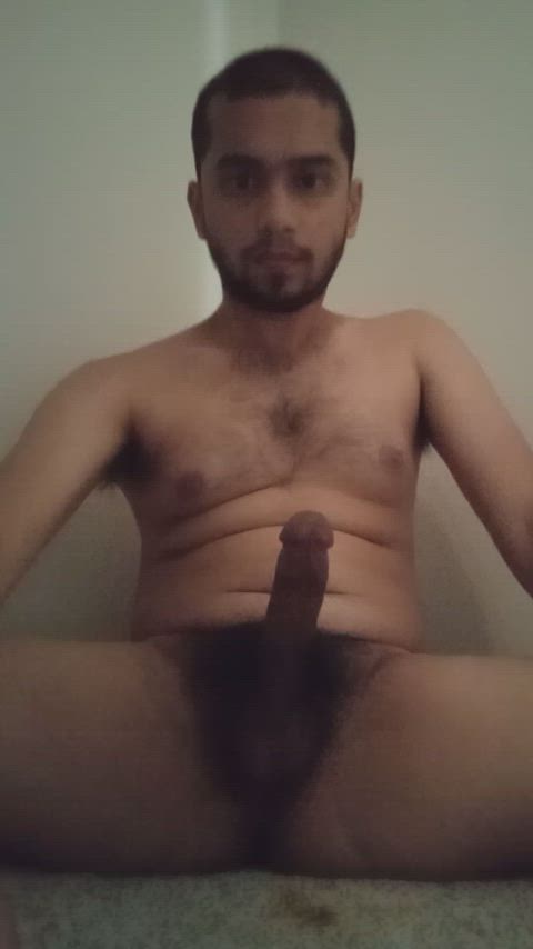 19 years old amateur bwc big dick cock hairy chest hairy cock male masturbation masturbating