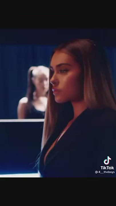 Celebrity Madison Beer Tease gif