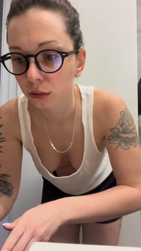 Emma_Glow - more tiktok flashing videos on my drive!