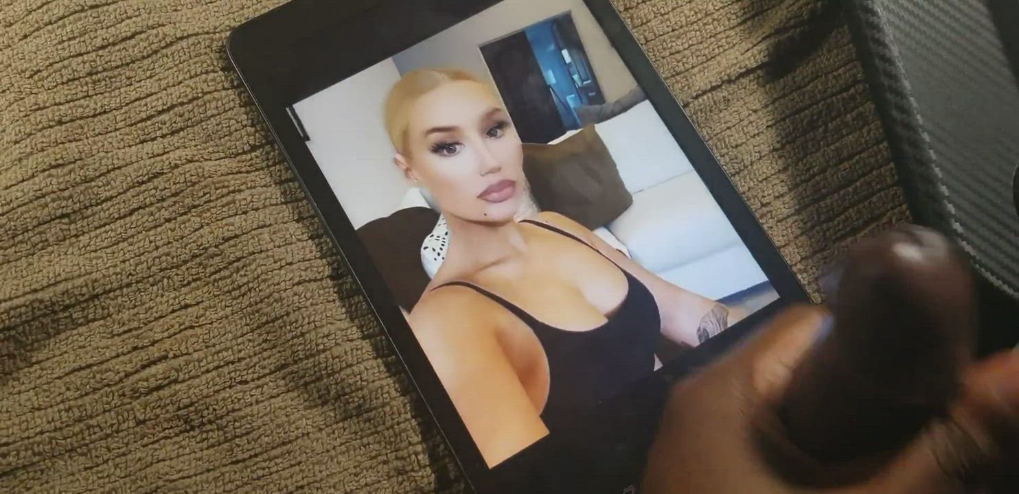 Covered Iggy Azalea in cum