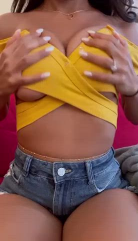 Look at my cute tits