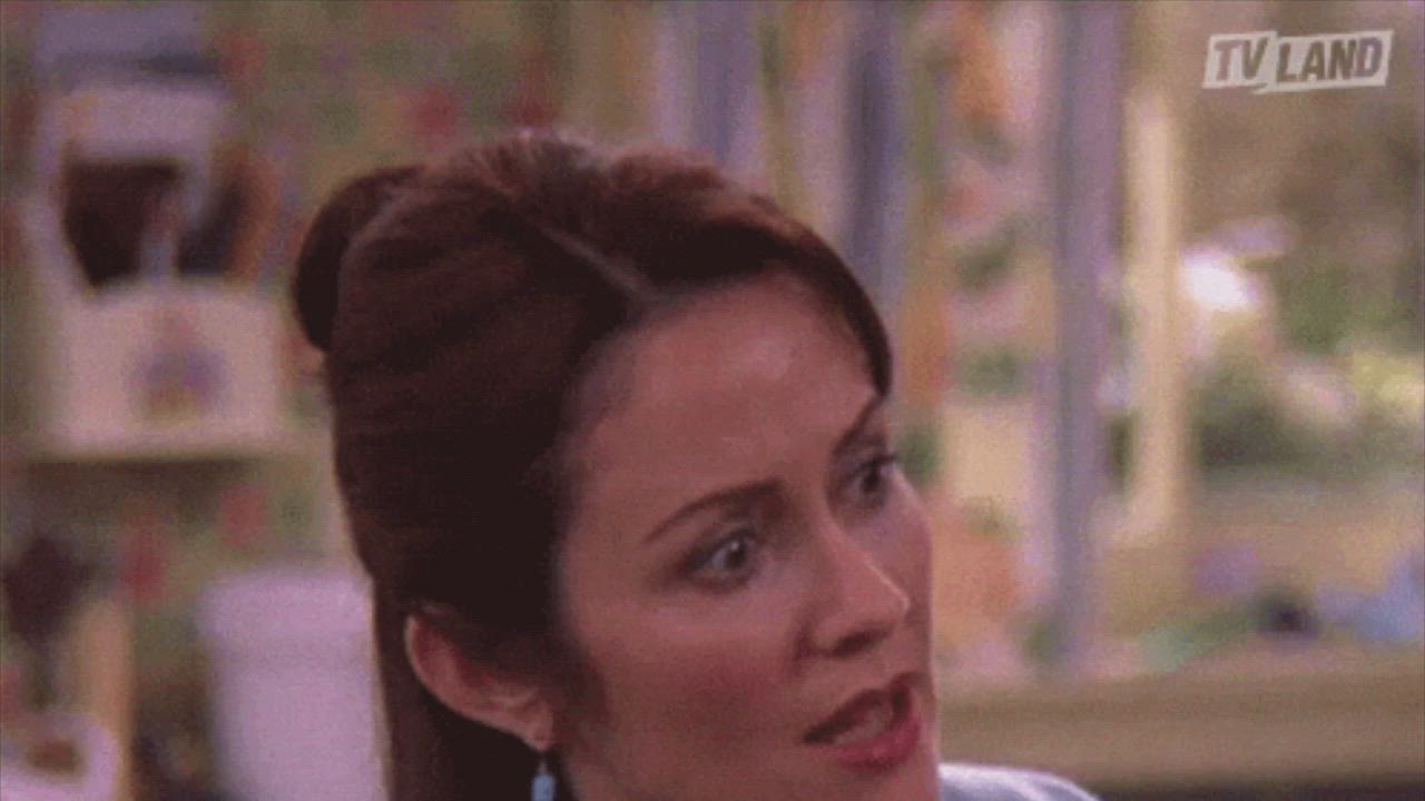 Patricia Heaton gif