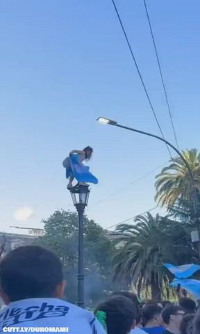 amateur argentinian ass dancing exhibitionism exhibitionist flashing public twerking