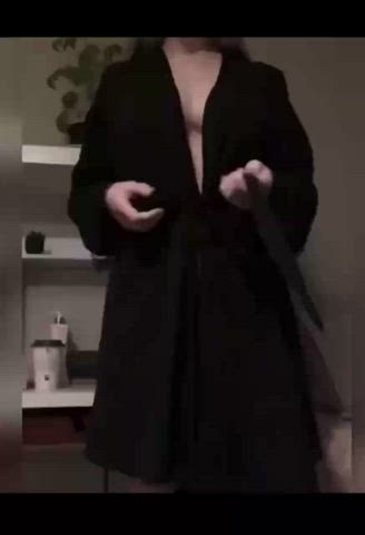 Big Tits Nipples Robe gif