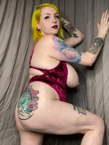 Big Tits Chubby Curvy Pale Tattoo gif
