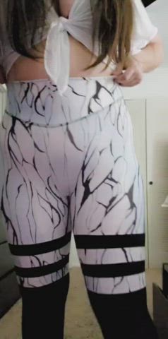 Is this an appropriate outfit to celebrate the start of NNN?