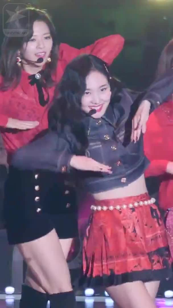 TWICE 181225 Nayeon 'DTNA' @ SBS Gayodaejeon by Spinel 1