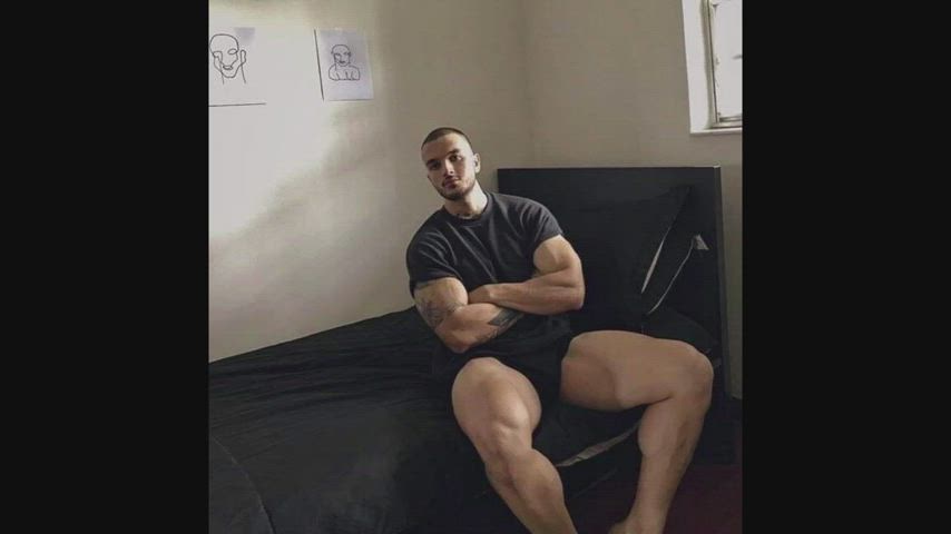 Bodybuilder Legs Shorts gif