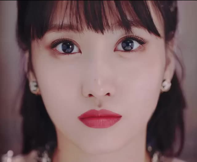 momo eyes 1 (1)