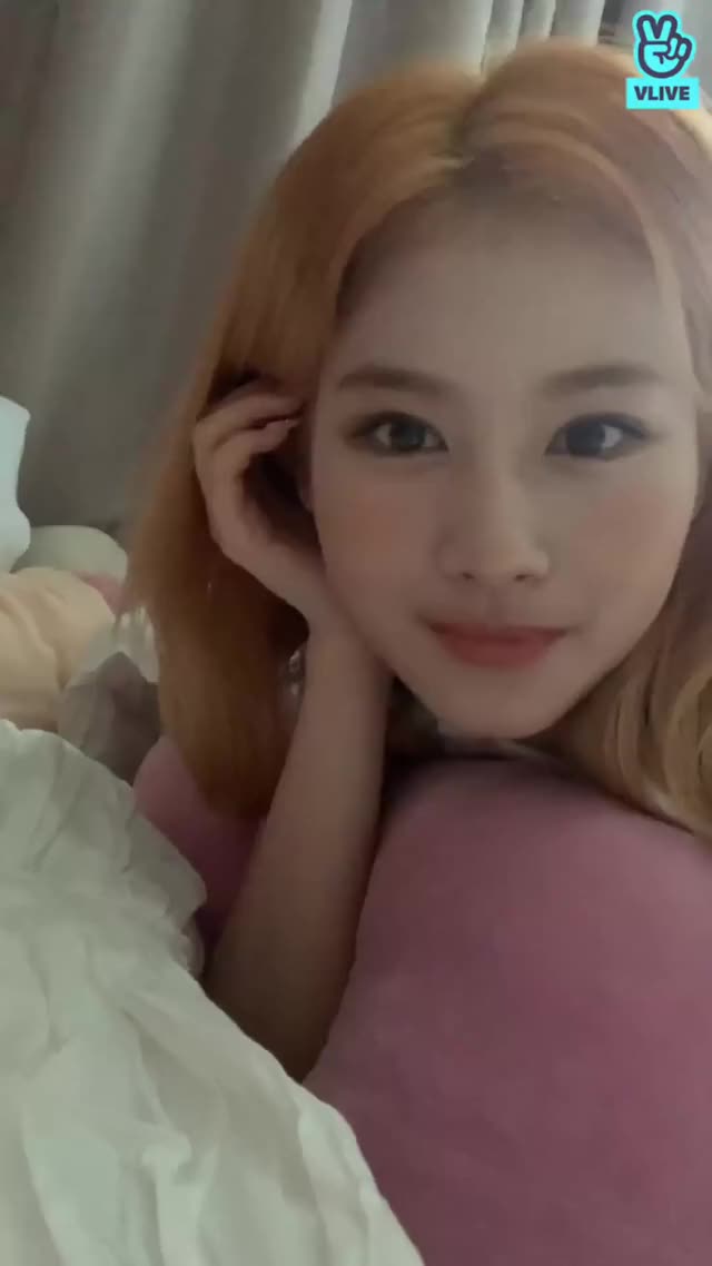 Sana kiss lips