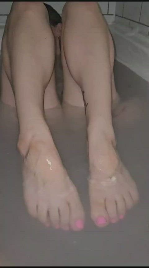feet female hotwife onlyfans gif