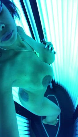 Tanning! So HOT 🔥