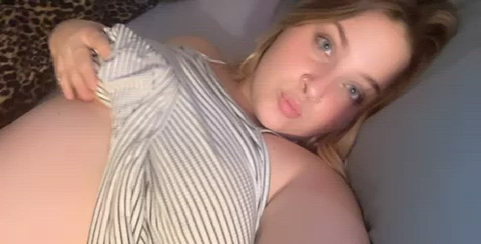 blonde pretty prettyevil boobs gif