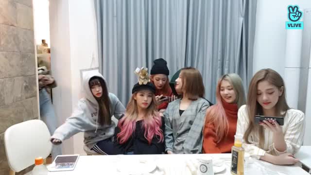 Seoyeon hat