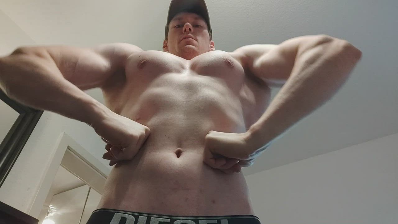 You Can't Be Called THE BIG GUY Without Thick, Wide, Powerful Lats
