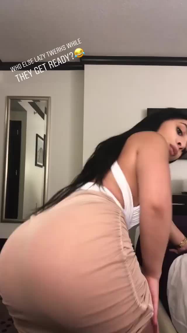 @karladamarris