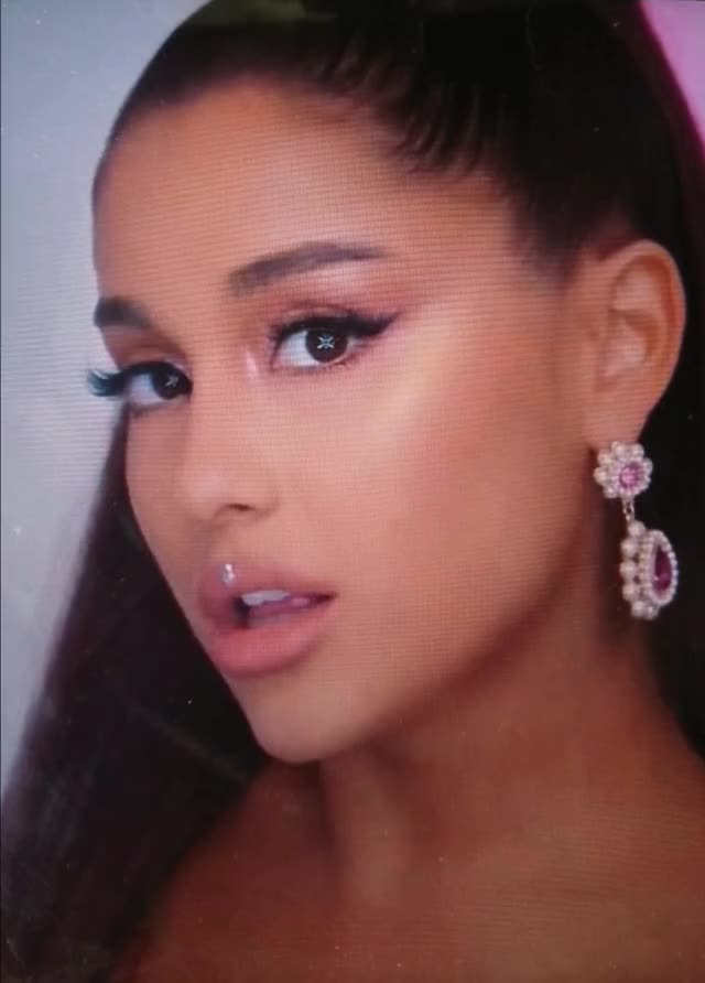 Massive cumshot on Ariana Grande