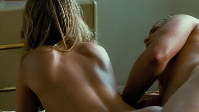 Alice Eve - Crossing Over (2009) Open Matte Scene 1