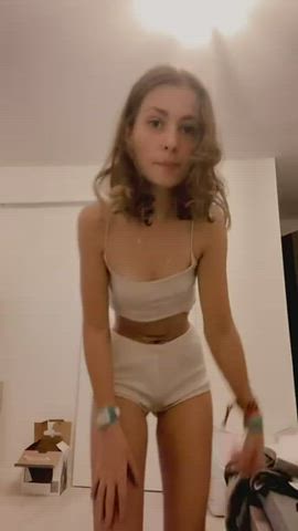 Ass Camel Toe Skinny Teen gif